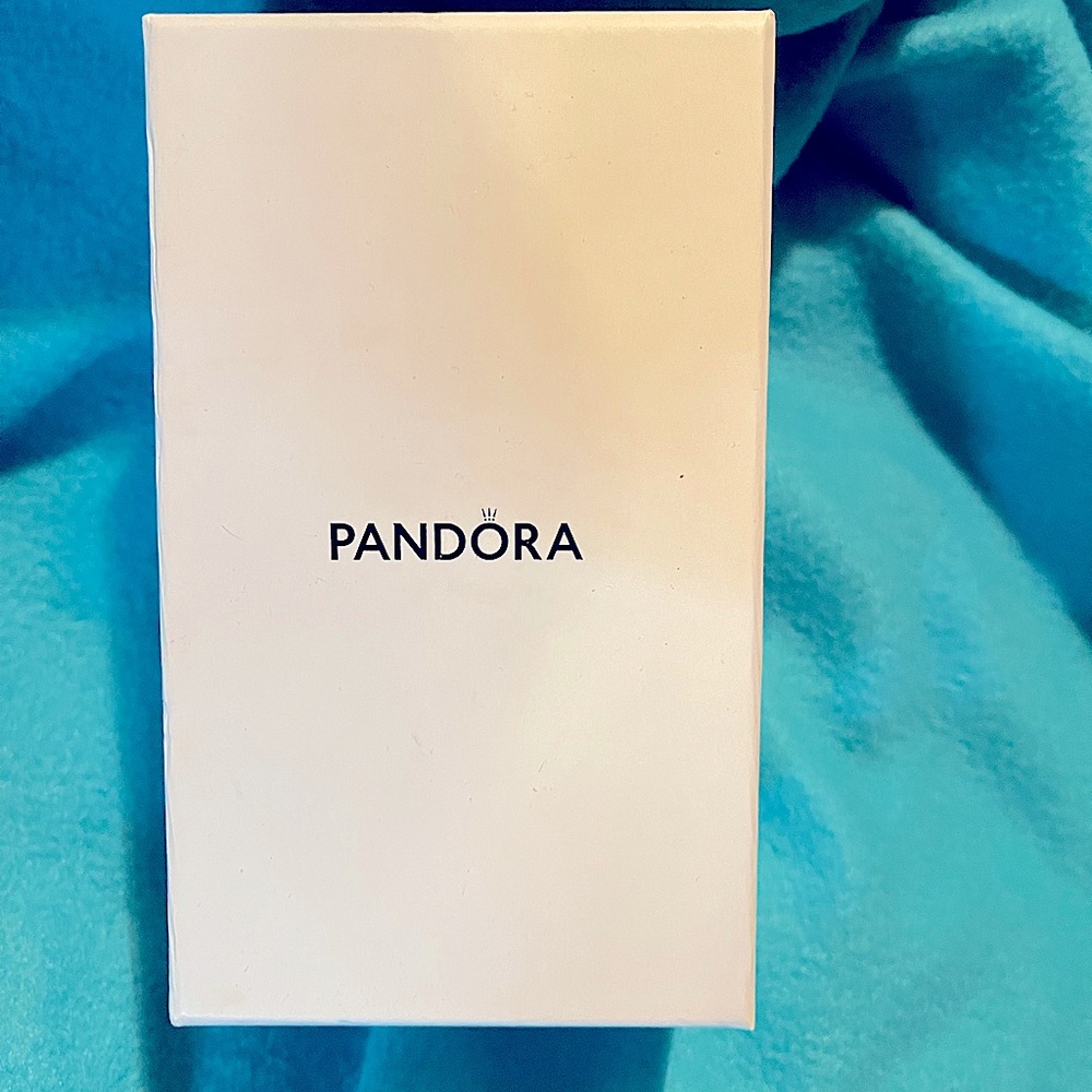 Pandora Limited Edition 2020 Christmas Ornament NIB.  This ornament is beautiful